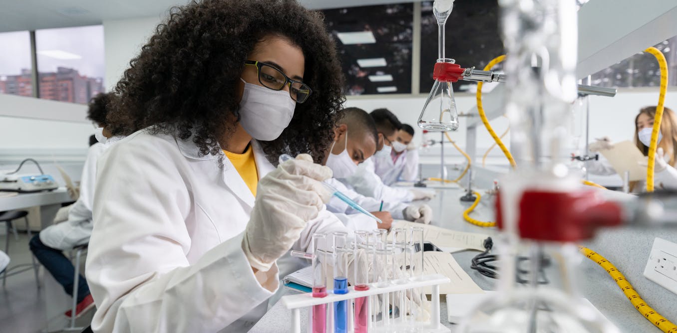 4 ways to help STEM majors stay the course