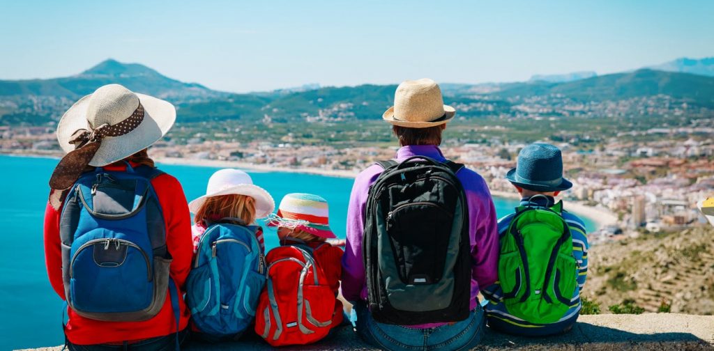 New cultures, new experiences: 4 ways to keep kids learning while travelling