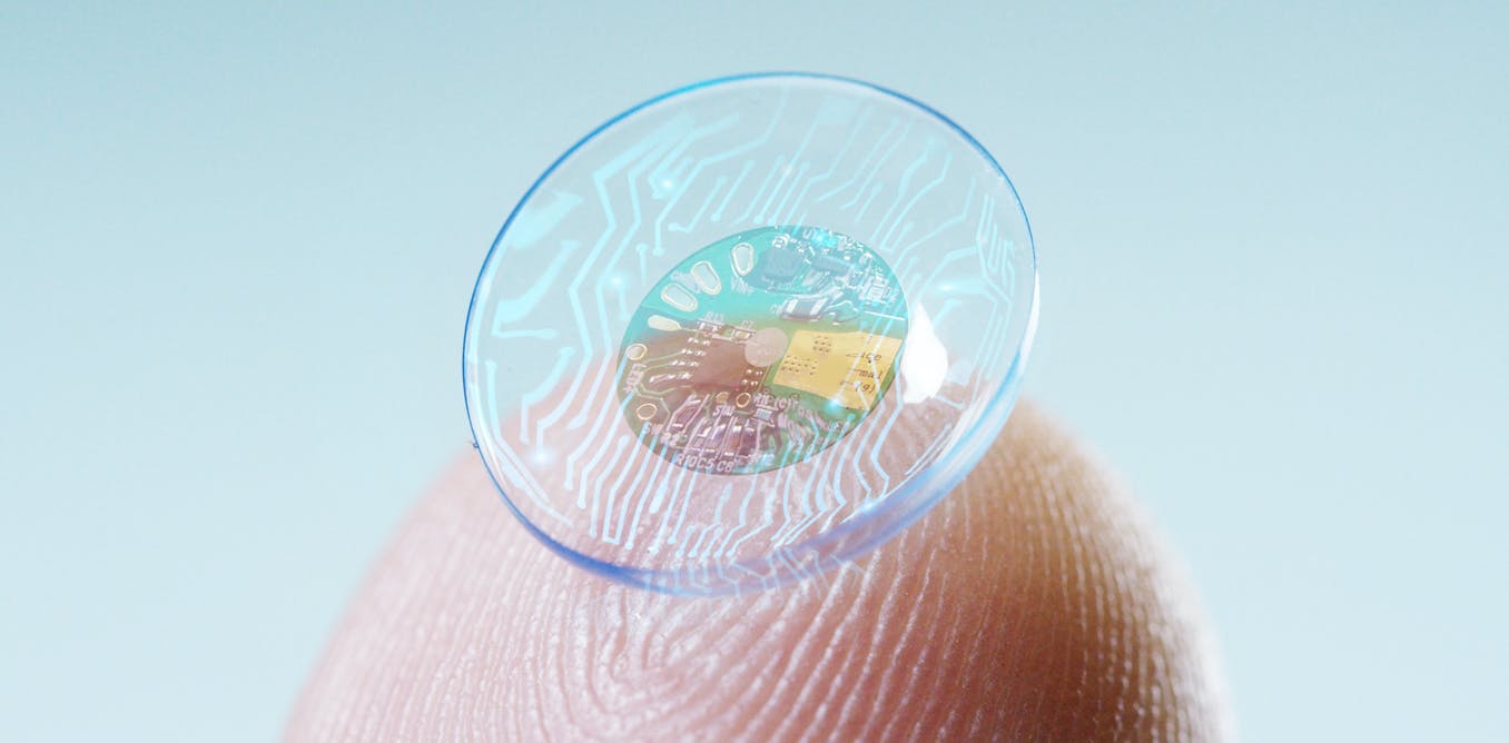 High-tech contact lenses are straight out of science fiction — and may replace smartphones