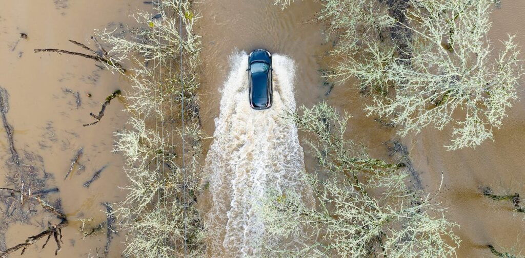 Flood forecasts in real-time with block-by-block data could save lives – a new machine learning method makes it possible