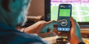 Sports betting apps' notifications and leaderboards encourage more and more wagers – a psychologist who treats gambling addictions explains why some people get hooked