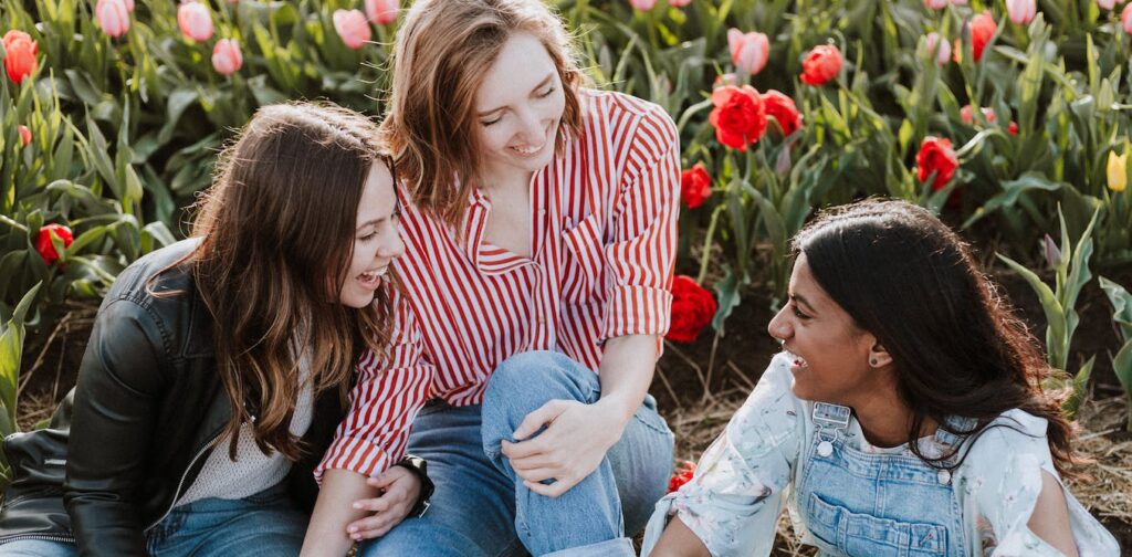 A friend who's more boss than BFF may be harmful for teens' mental health